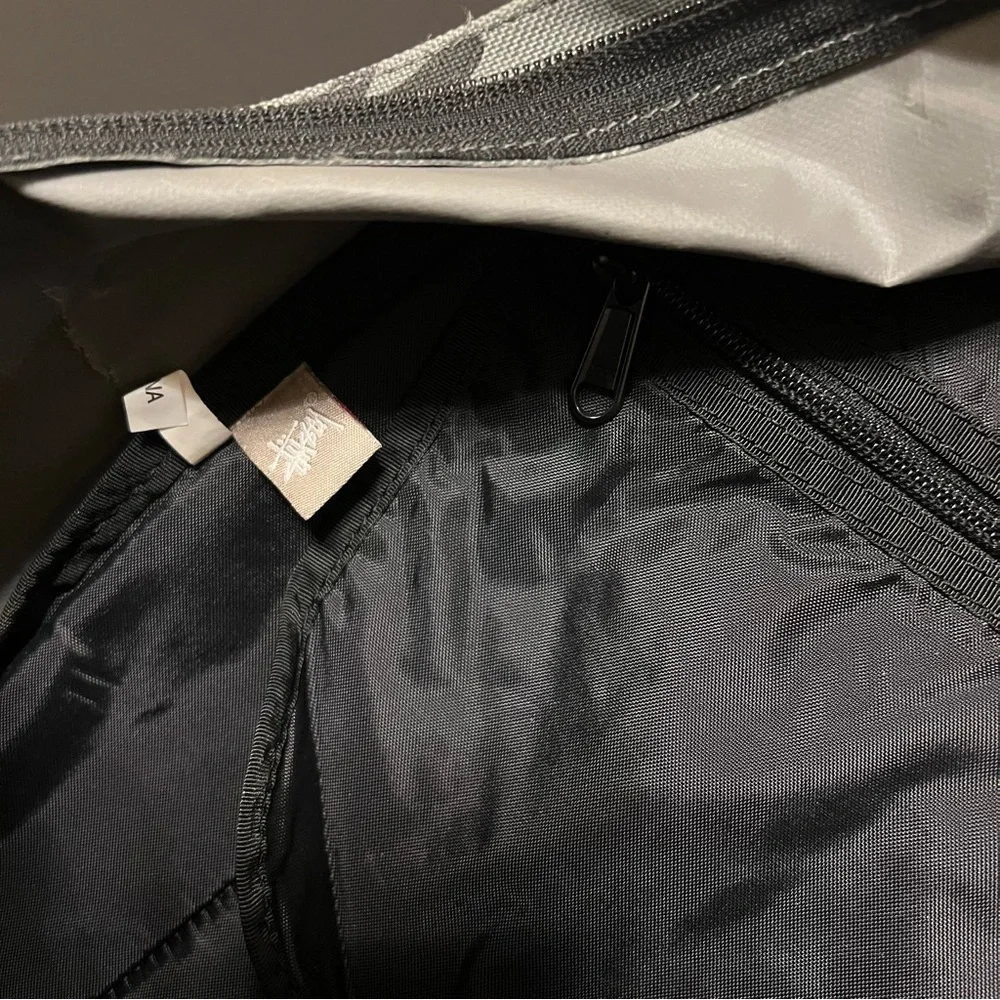 Stussy Camo backpack Original Gear, grey/black 14”x15”x9”